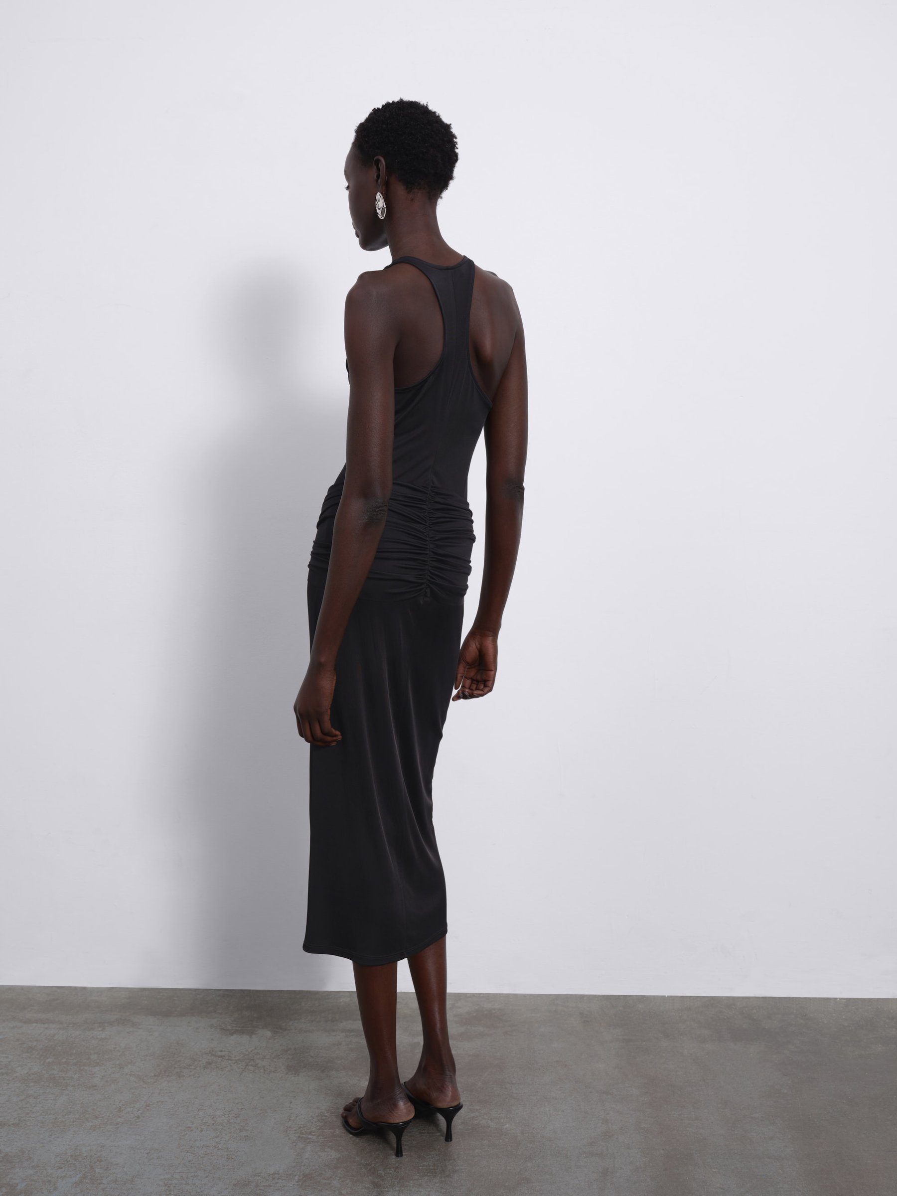 Sélone Studio e-commerce imagery, art direction by ANCC. Image 6 of 18.