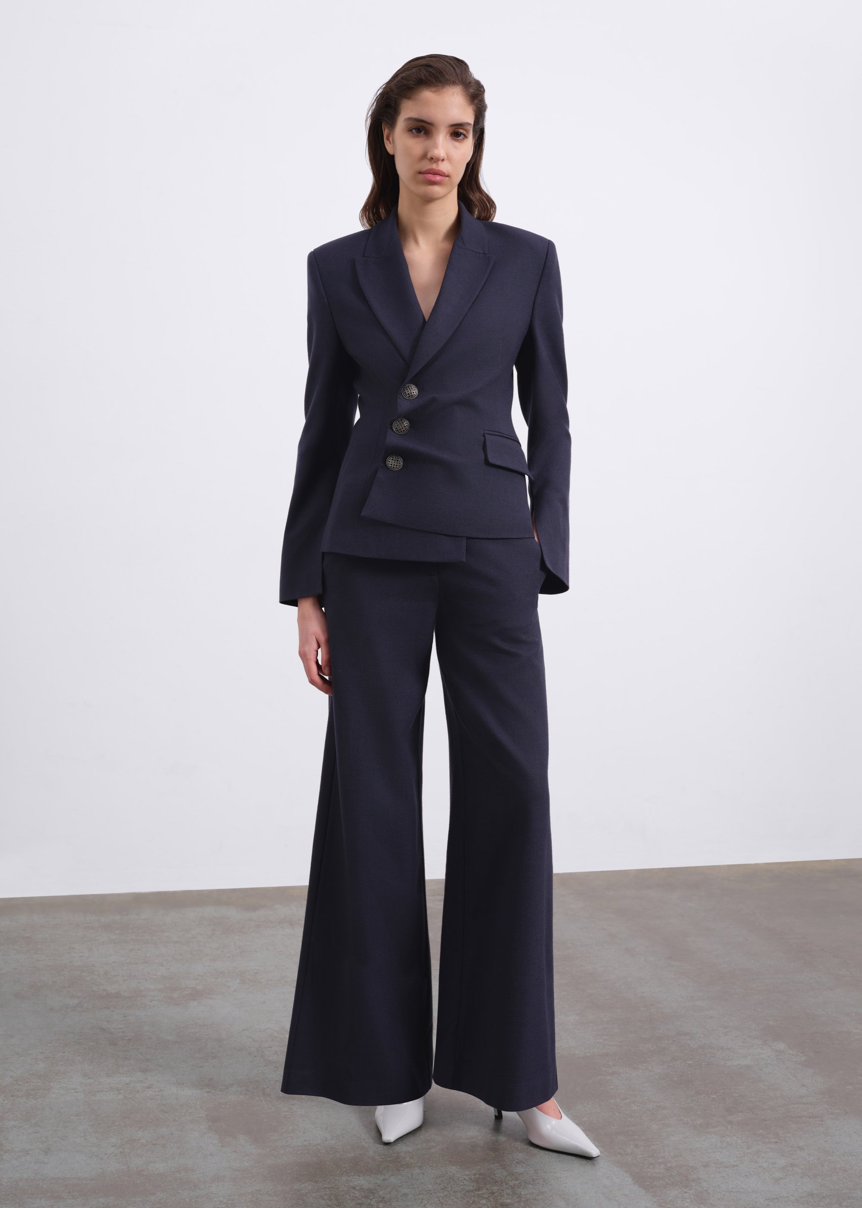 Sélone Studio e-commerce imagery, art direction by ANCC. Image 7 of 18.