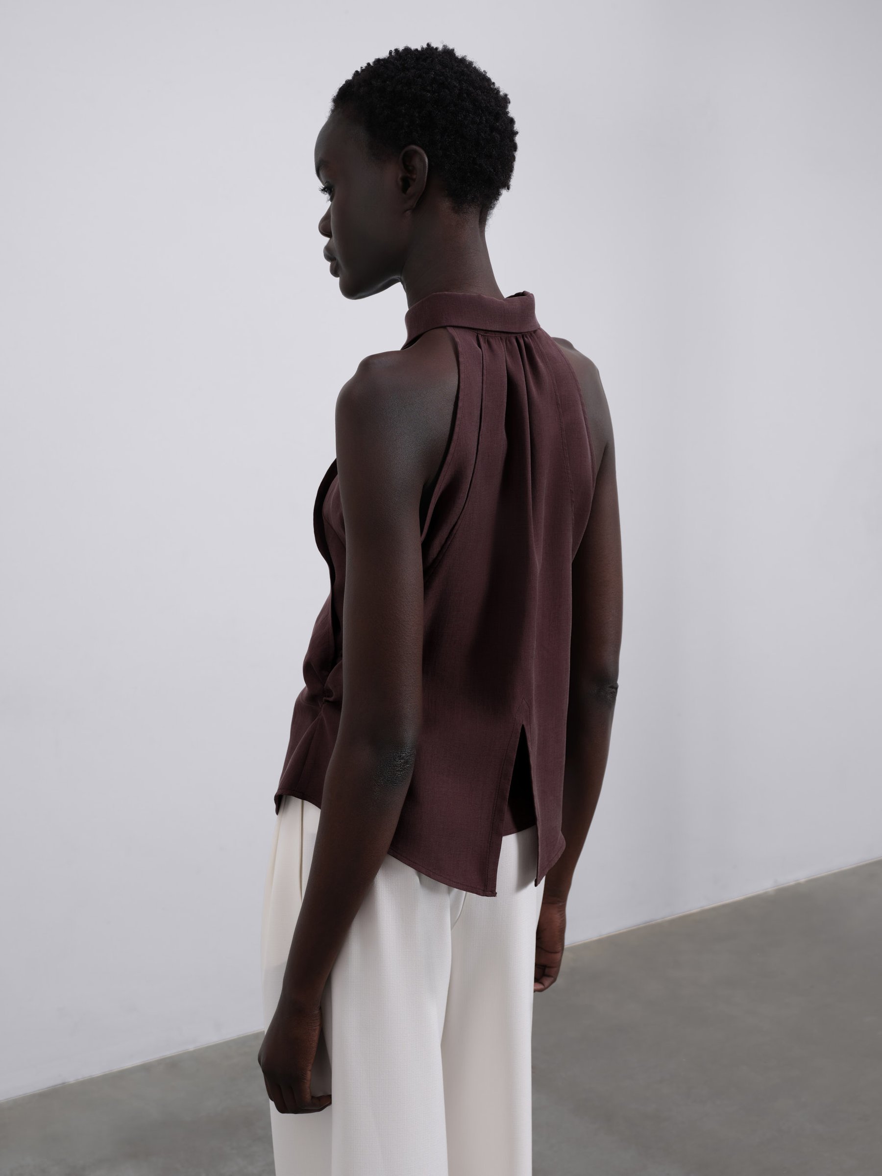 Sélone Studio e-commerce imagery, art direction by ANCC. Image 8 of 18.