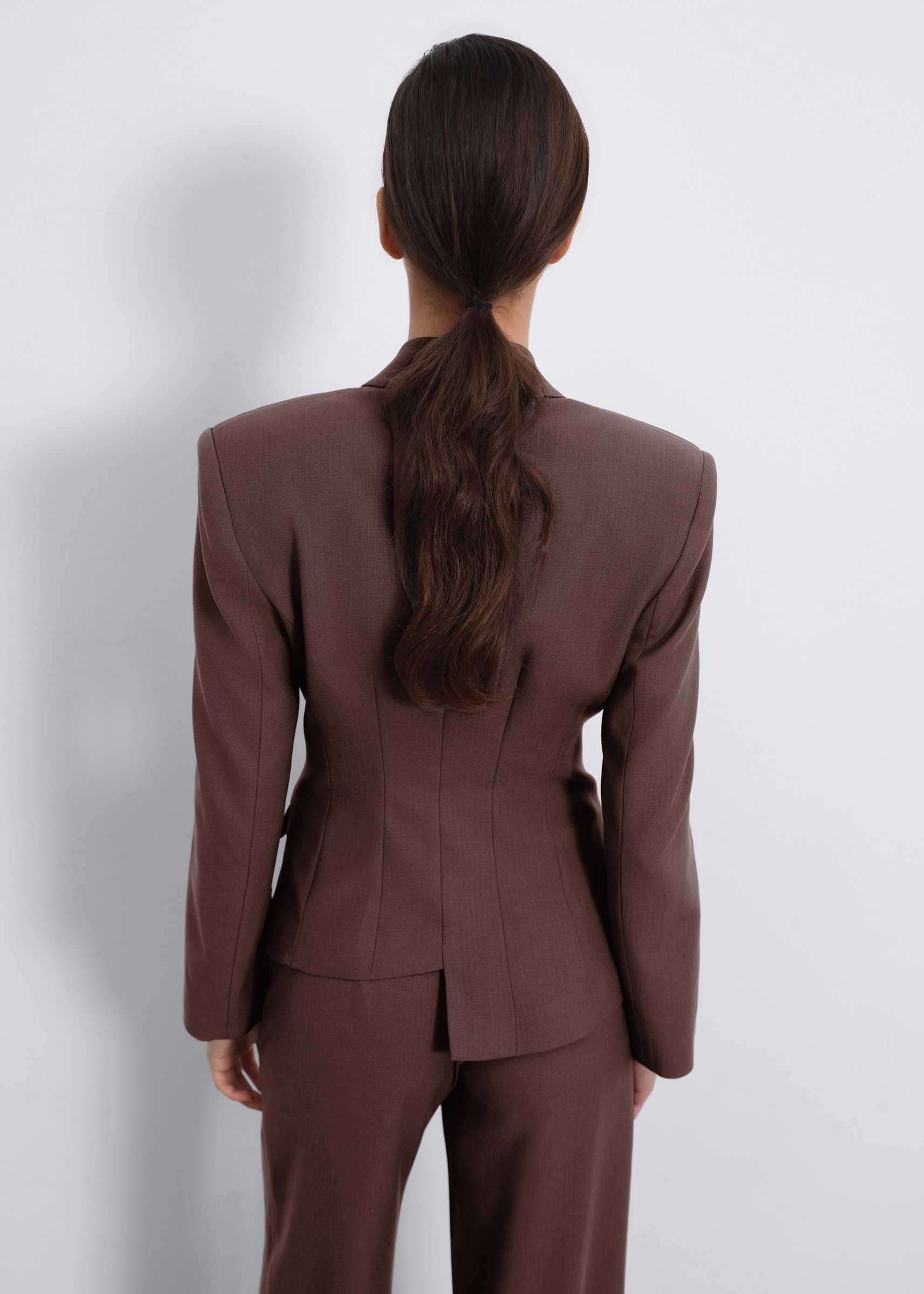 Sélone Studio e-commerce imagery, art direction by ANCC. Image 14 of 18.