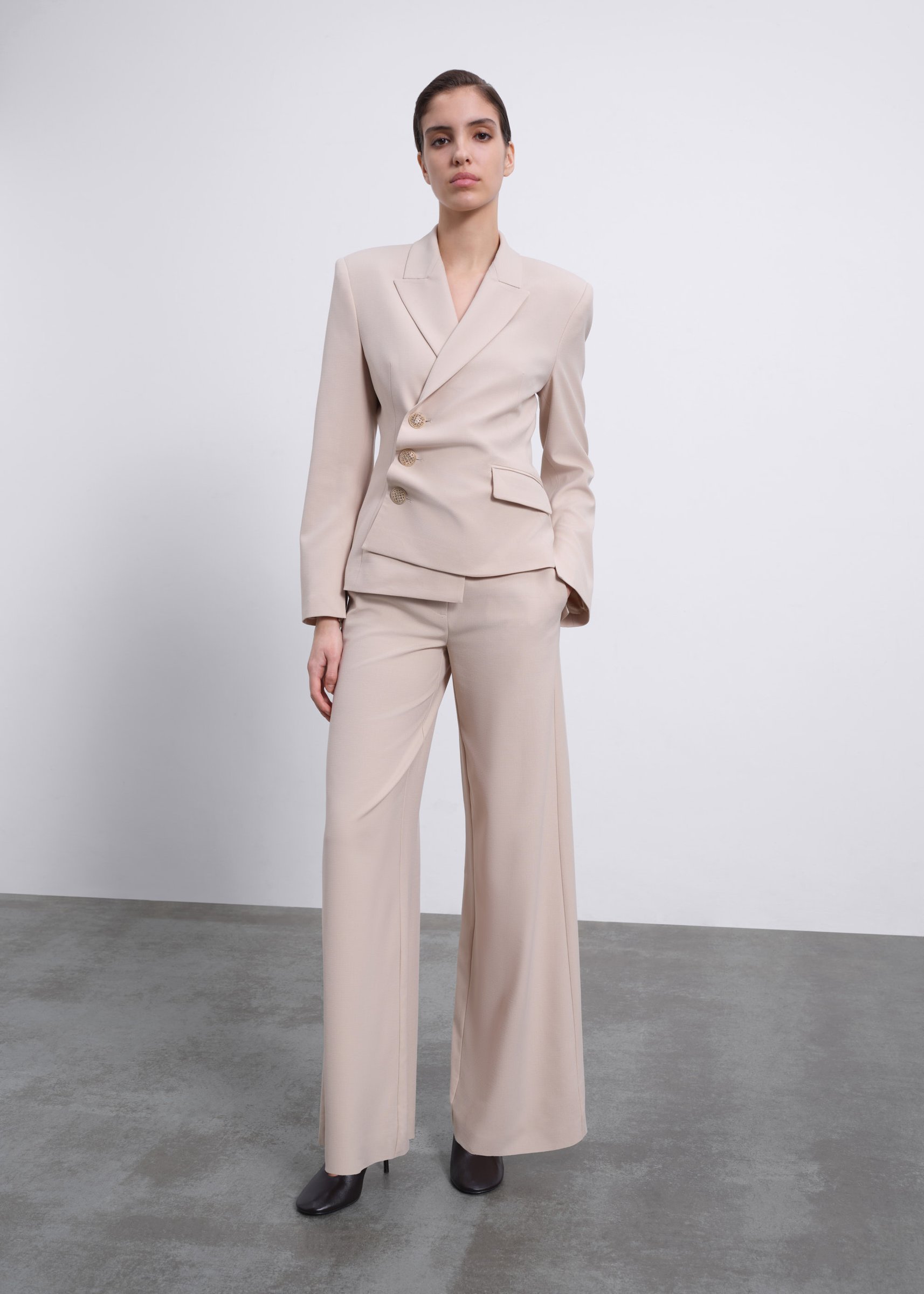 Sélone Studio e-commerce imagery, art direction by ANCC. Image 15 of 18.