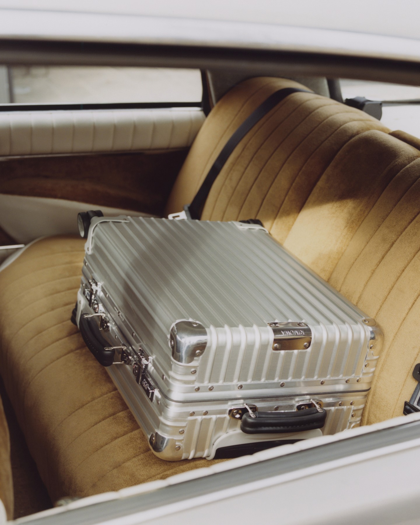 Rimowa SS19 campaign, art direction by ANCC. Image 2 of 7.